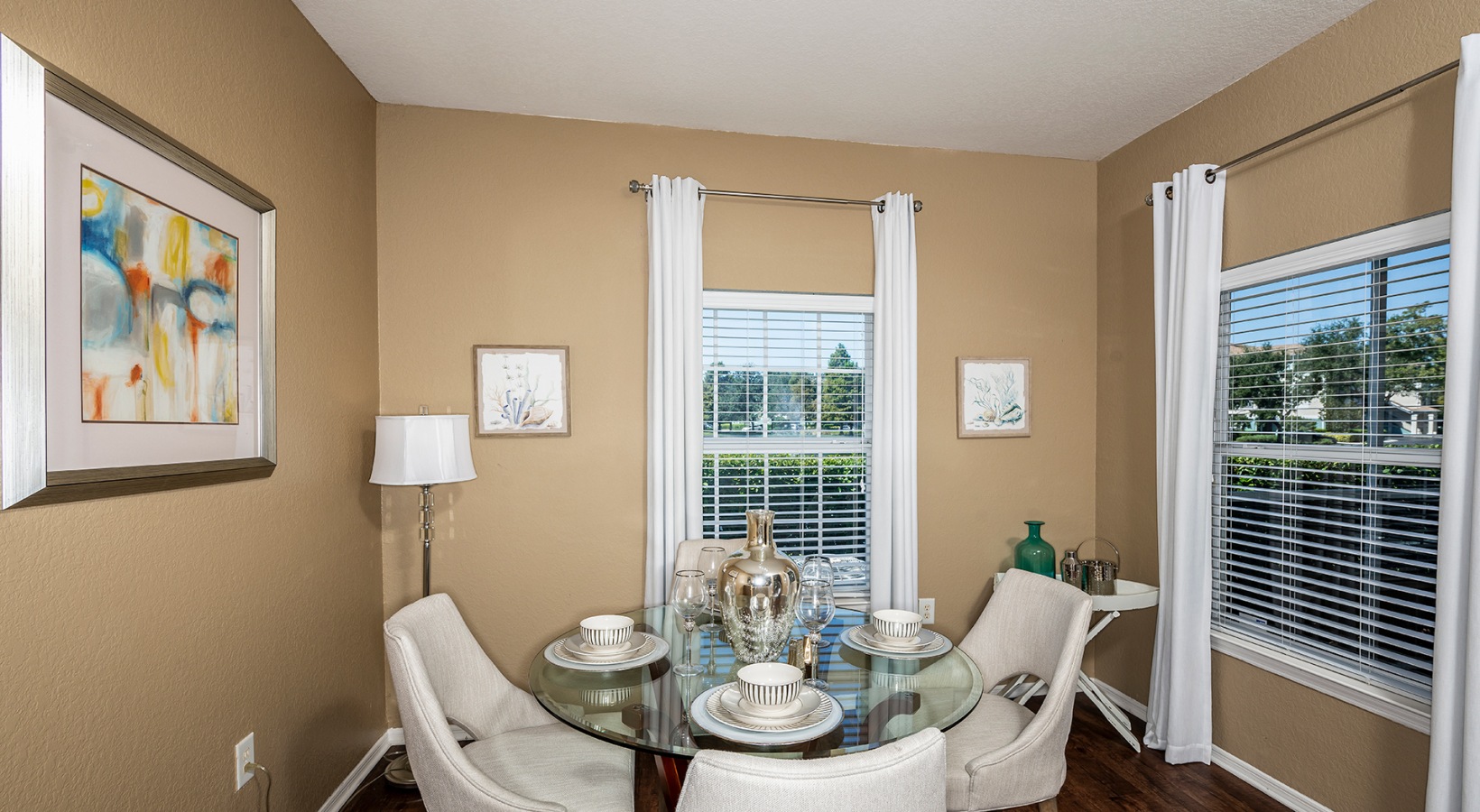 Dining Area Dining Area